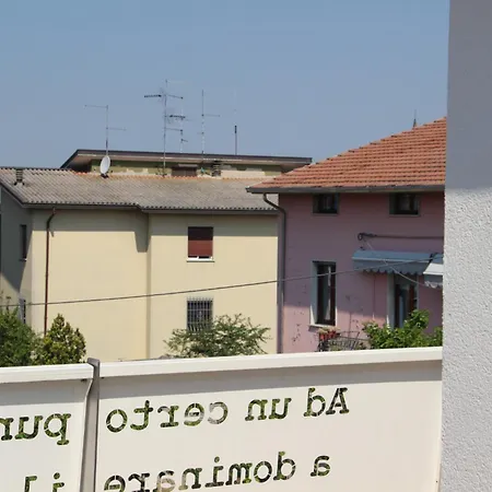 Aparthotel La Patria Dei Poeti *