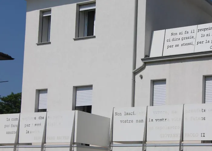 La Patria Dei Poeti 3* קסטל סן ג'ובאני